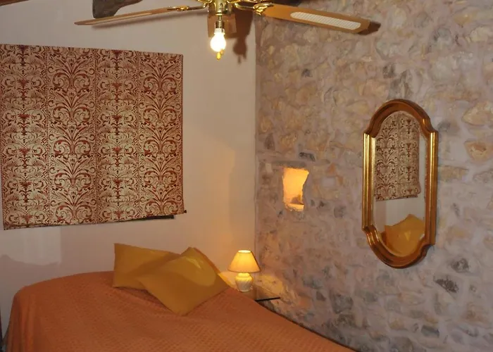 Maison L'authentique Hébergement de vacances La Capelle-et-Masmolene